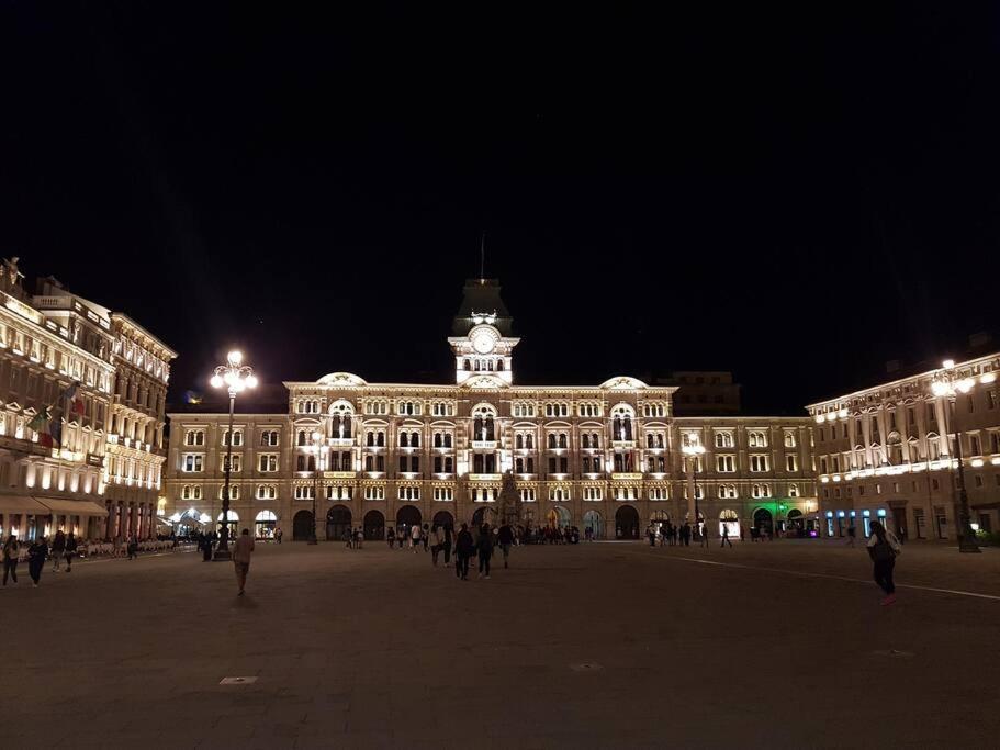 Апартаменты Still Und Stilvoll Im Stadtzentrum Триест Экстерьер фото
